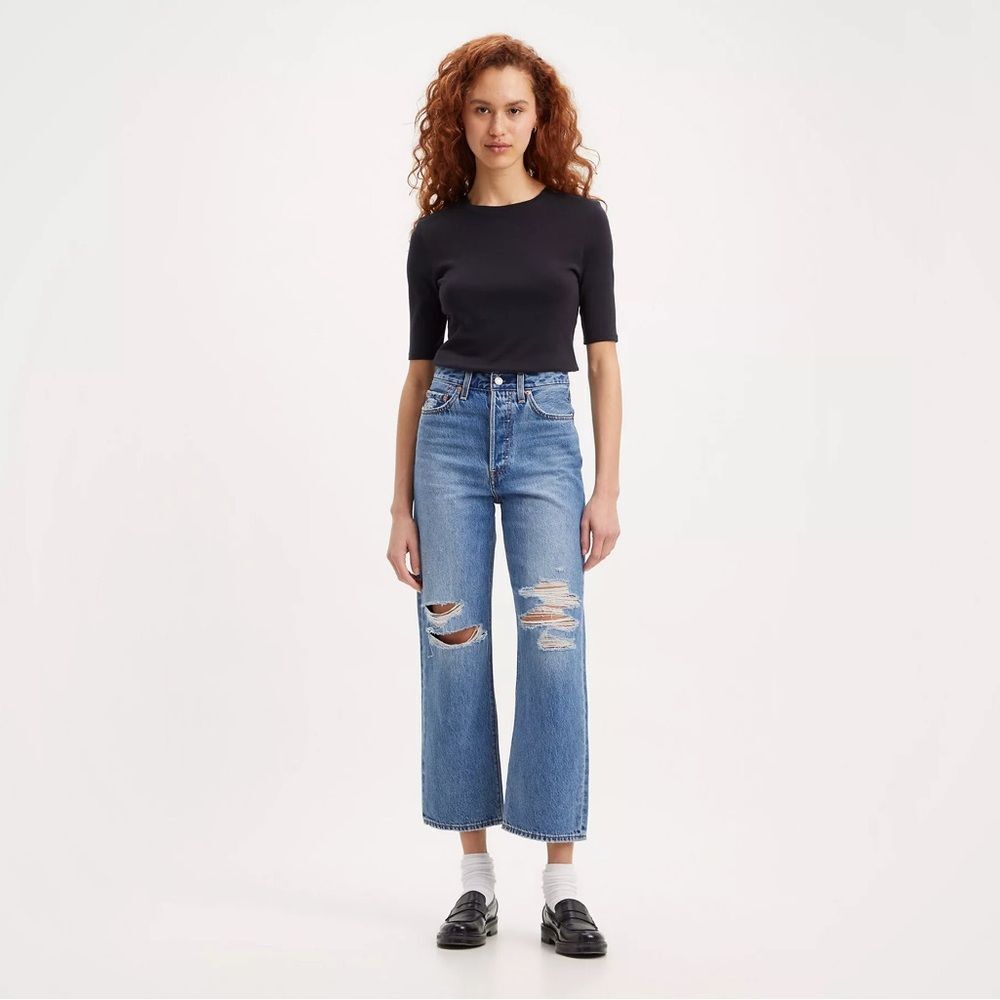 Levi's Ribcage Straight Ankle Jeans Size 24 Button fly distressed